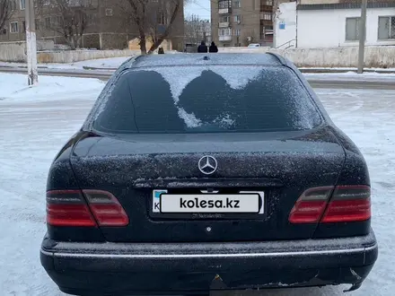 Mercedes-Benz E 240 1999 года за 3 400 000 тг. в Жезказган – фото 3