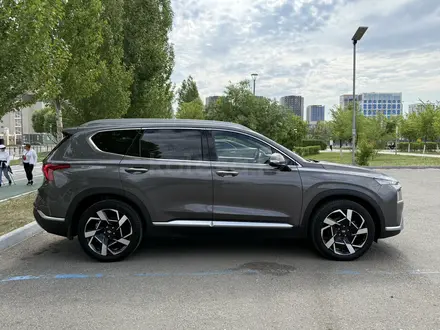 Hyundai Santa Fe 2023 года за 17 700 000 тг. в Астана – фото 2