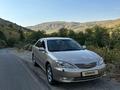 Toyota Camry 2004 года за 6 200 000 тг. в Айтеке би – фото 4