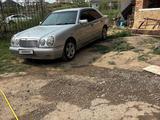 Mercedes-Benz E 200 1996 годаfor2 250 000 тг. в Алматы