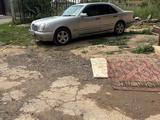 Mercedes-Benz E 200 1996 годаfor2 250 000 тг. в Алматы – фото 5