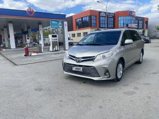 Toyota Sienna, 2014