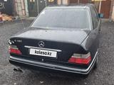 Mercedes-Benz E 280 1993 годаүшін1 550 000 тг. в Караганда – фото 2