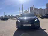 Toyota Camry 2020 года за 14 950 000 тг. в Астана – фото 3