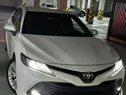 Toyota Camry 2018 года за 13 500 000 тг. в Алматы – фото 8