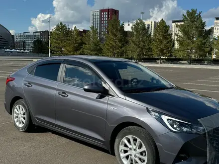 Hyundai Accent 2021 года за 9 200 000 тг. в Астана – фото 3