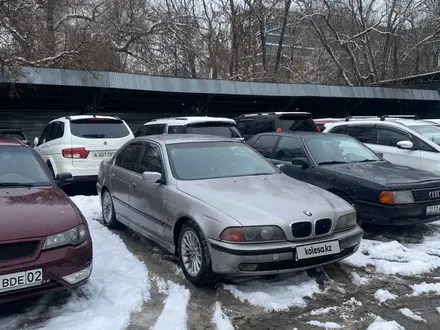 BMW 528 1997 года за 3 200 000 тг. в Алматы