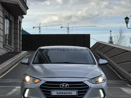 Hyundai Elantra 2018 года за 7 700 000 тг. в Астана