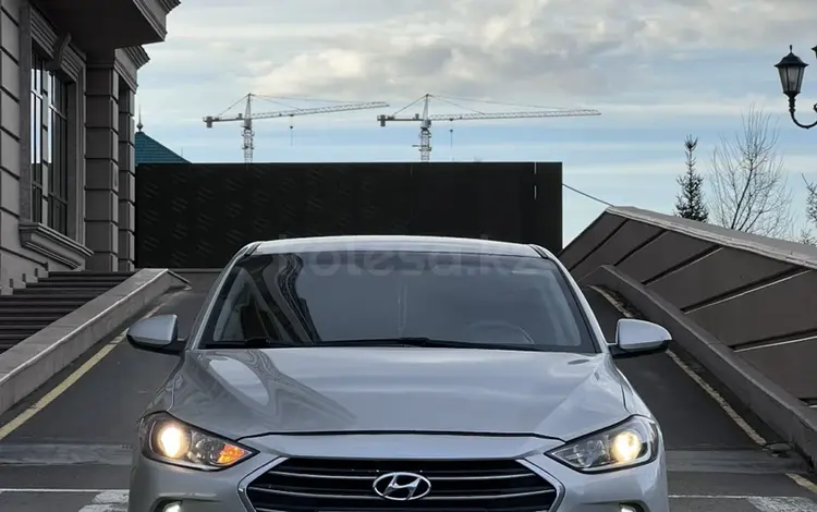 Hyundai Elantra 2018 года за 7 700 000 тг. в Астана