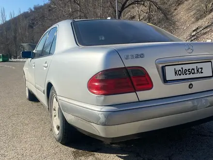 Mercedes-Benz E 320 1998 года за 3 700 000 тг. в Алматы – фото 11