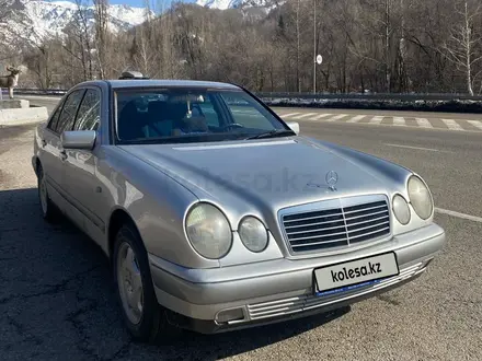 Mercedes-Benz E 320 1998 года за 3 700 000 тг. в Алматы – фото 6