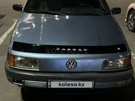 Volkswagen Passat 1990 года за 1 050 000 тг. в Караганда – фото 2