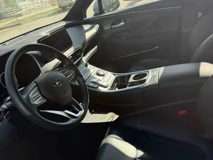 Hyundai Santa Fe 2023 года за 14 500 000 тг. в Алматы – фото 5