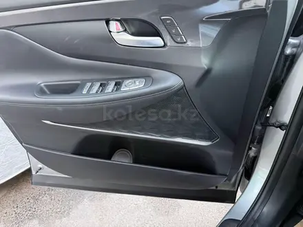 Hyundai Santa Fe 2023 года за 14 500 000 тг. в Алматы – фото 9
