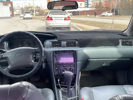 Toyota Camry 2000 года за 3 000 000 тг. в Астана – фото 10