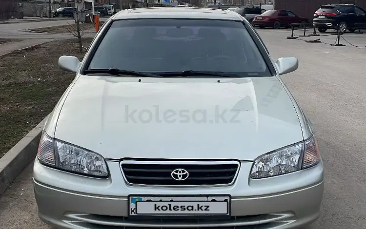 Toyota Camry 2000 года за 3 000 000 тг. в Астана