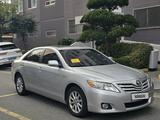 Toyota Camry 2011 года за 7 450 000 тг. в Атырау