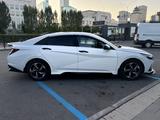 Hyundai Elantra 2022 года за 9 999 999 тг. в Астана – фото 4