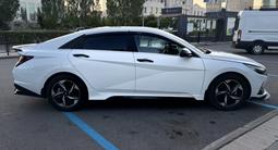 Hyundai Elantra 2022 года за 9 999 999 тг. в Астана – фото 4