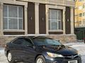 Toyota Camry 2016 годаfor8 500 000 тг. в Актобе – фото 12