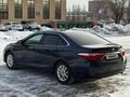 Toyota Camry 2016 годаfor8 500 000 тг. в Актобе – фото 4