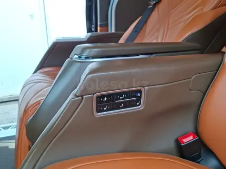 Hyundai Staria 2024 года за 26 700 000 тг. в Алматы – фото 8