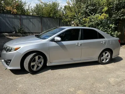 Toyota Camry 2014 года за 9 100 000 тг. в Шымкент – фото 2