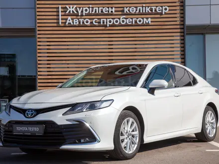 Toyota Camry Prestige 2023 года за 15 790 000 тг. в Алматы