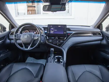 Toyota Camry Prestige 2023 года за 15 790 000 тг. в Алматы – фото 12
