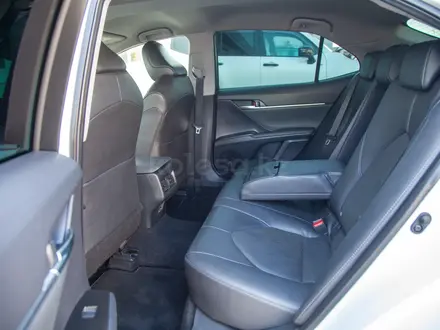 Toyota Camry Prestige 2023 года за 15 790 000 тг. в Алматы – фото 11