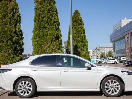 Toyota Camry Prestige 2023 года за 15 790 000 тг. в Алматы – фото 8