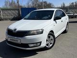 Skoda Rapid 2015 годаfor4 200 000 тг. в Алматы – фото 2