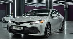 Toyota Camry 2022 года за 13 200 000 тг. в Астана