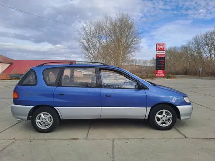 Toyota Ipsum 1996 года за 3 600 000 тг. в Усть-Каменогорск – фото 2