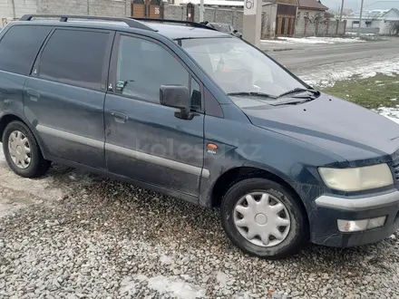 Mitsubishi Space Wagon 2001 года за 3 200 000 тг. в Тараз