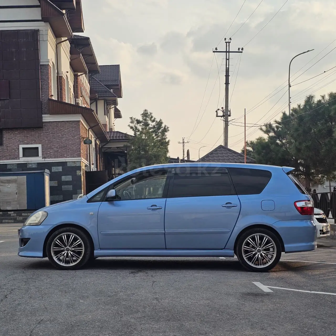 Toyota Ipsum, 2009