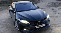 Toyota Camry 2018 года за 14 900 000 тг. в Атырау – фото 5