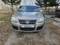 Volkswagen Jetta 2006 годаүшін3 200 000 тг. в Усть-Каменогорск