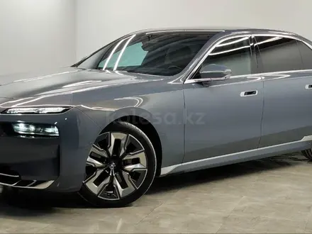BMW 740 XDrive 3.0 2022 года за 47 000 000 тг. в Алматы
