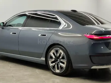 BMW 740 XDrive 3.0 2022 года за 47 000 000 тг. в Алматы – фото 2