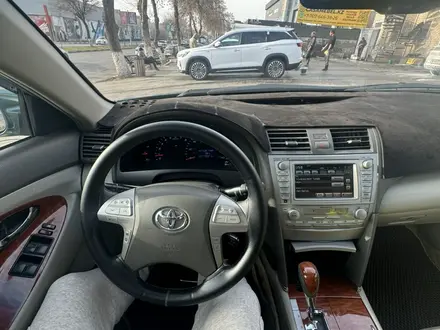 Toyota Camry 2011 года за 6 800 000 тг. в Шымкент – фото 4