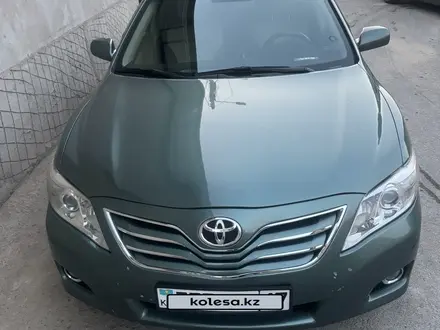 Toyota Camry 2011 года за 6 800 000 тг. в Шымкент – фото 2