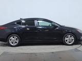 Hyundai Elantra 2018 года за 6 190 000 тг. в Астана – фото 4