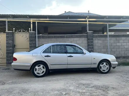 Mercedes-Benz E 230 1996 года за 2 000 000 тг. в Алматы – фото 5