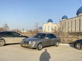 Mercedes-Benz E 320 1999 года за 2 700 000 тг. в Жанаозен – фото 2