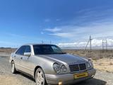 Mercedes-Benz E 320 1999 года за 2 700 000 тг. в Жанаозен