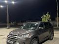 Toyota Highlander 2018 годаүшін12 500 000 тг. в Жанаозен – фото 2