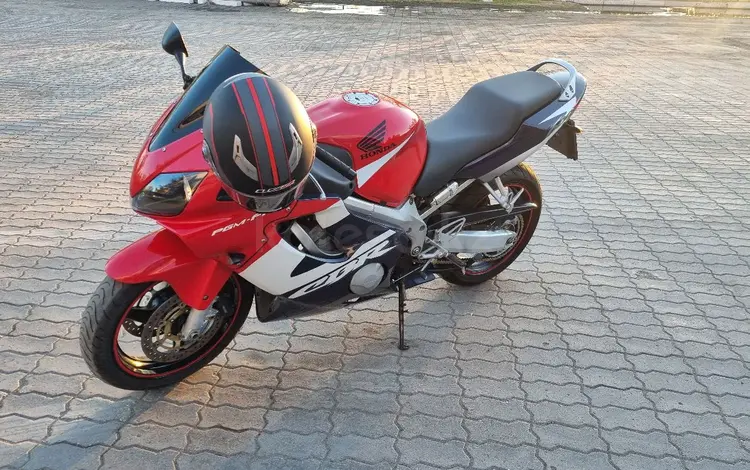 Honda  CBR 600F 2003 годаүшін2 700 000 тг. в Павлодар