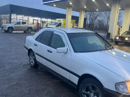 Mercedes-Benz C 200 1994 года за 1 300 000 тг. в Караганда – фото 4