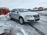 Volkswagen Passat 2006 годаfor3 000 000 тг. в Астана – фото 3